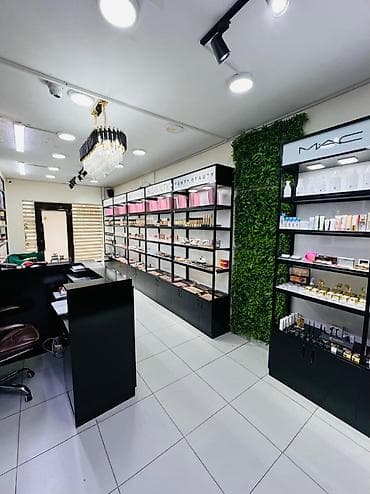 Otaqlar: Xalqlar dostluğunda Laçın ticarət mərkəzinin arxa tərəfində binanın — 5