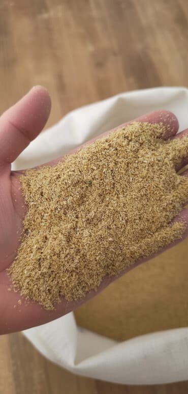 balalı inəklər: Düyü kəpəyi satılır – yüksək keyfiyyətli heyvan yemi Qiymət 0,25 qəpik — 1