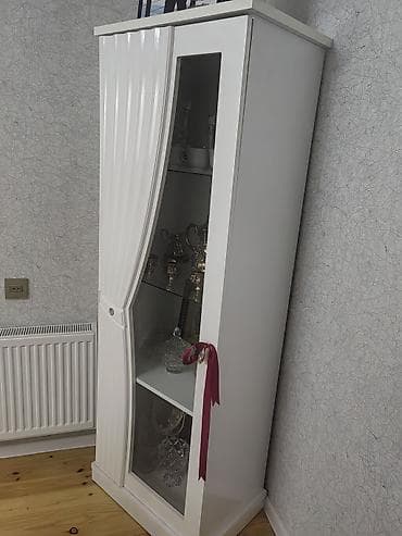 kabinet: Şüşəli dolab vitrini, İşlənmiş — 2