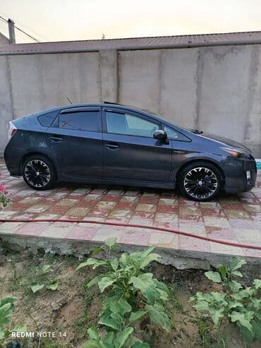 авторазбор бишкек тойота эстима: Toyota Prius: 1.8 l | 2010 il Hetçbek — 3