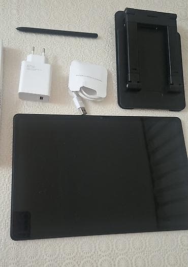 Samsung: Planşet + aksesuar dəsti - Böyük ekranlı planşet: incə çərçivə, ön — 1