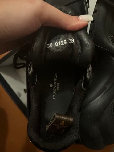 asics onitsuka tiger qadın krossovkaları: Louis Vuitton qadın idman ayaqqabısı - Rəng: tam qara - Ölçü: 38 (dil — 2