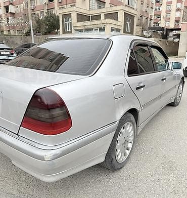 mercedes 190: Mercedes-Benz C 230: 2.3 l | 1997 il Sedan — 5