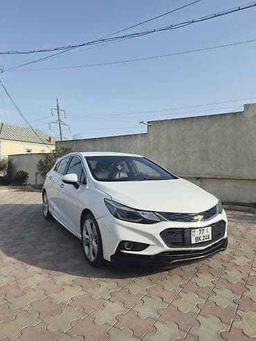 Chevrolet Cruze Hatchback (ağ rəng) - Kuzov: 5 qapılı hatchback