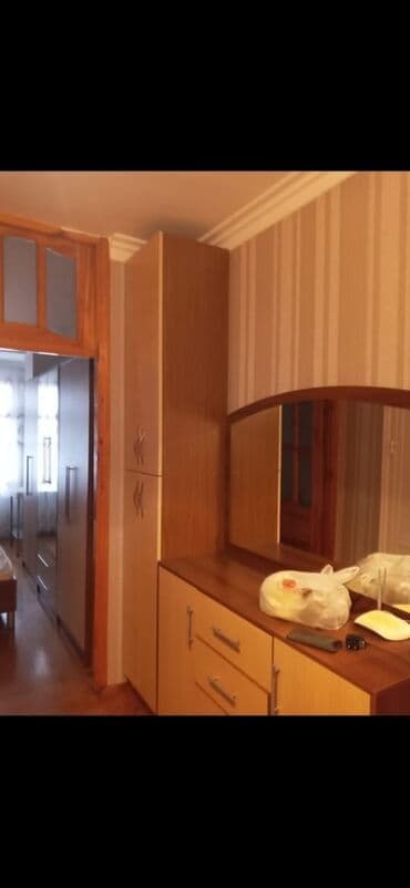 аренда места ош базар: 2 otaqlı | Köhnə tikili | 40 m² | 3/5 mərtəbə Xırdalanda köhnə — 3