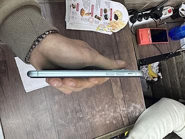 2ci el iphone: IPhone 11, 64 GB, Yaşıl, Barmaq izi, Simsiz şarj, Face ID — 5