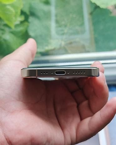 philips xenium 9@9d: IPhone 16 Pro, 128 GB, Natural Titanium, Simsiz şarj, Face ID — 6