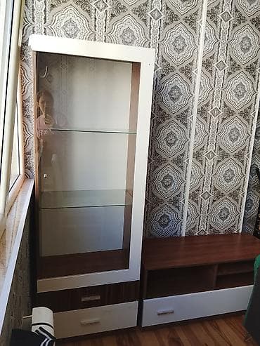 hacar nabor: Masa və oturacaqlar — 4