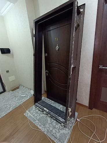 qapi otaq: Mənzil üçün İşlənmiş Giriş qapısı 100x220 sm Glazok ilə, Zəmanətsiz, Ünvandan götürmə — 2