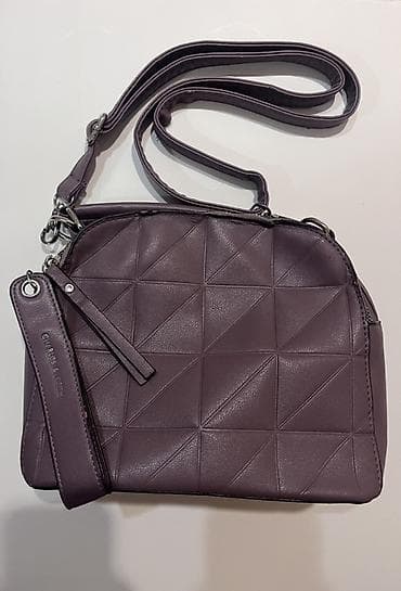 Çiyin çantası, Charles & Keith, İşlənmiş