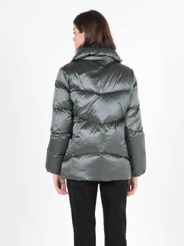 kurtkalar qiz ucun: Новый пуховик Colin's. Размер S, на М тоже пойдёт, большемерка — 2