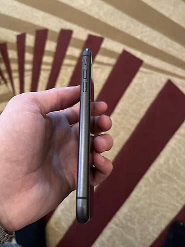 IPhone 11, 64 GB, Qara, Face ID