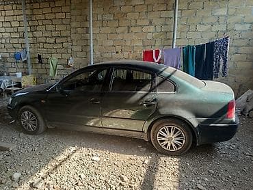 🚗 Volkswagen Passat 1998 satılır. ✔️ Mühərrik əla vəziyyətdədir 1.8 l — 2