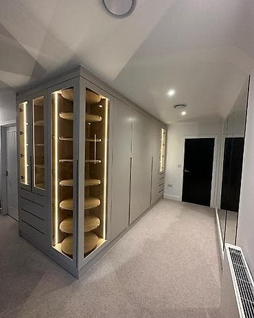 bugdanın qiyməti: Düz dolab, Qonaq otağı üçün, Dəhliz üçün, Yataq otağı üçün, Paltar üçün, Açılan, Korpuslu, 4 qapılı — 10