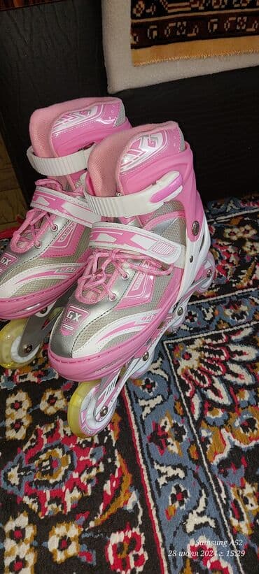 Rolik satılır. Az istifadə olunub. 40. manata satılır. Razmer 37 lalafo.az -da Rolik satılır. Az istifadə olunub. 40. manata satılır. Razmer 37