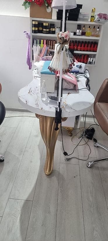 salon dolab: Manikur stolu satılır. Yenidir. 180 azn — 2
