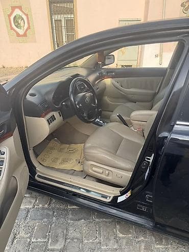 plus toyota: Toyota Avensis: 2 l | 2005 il Sedan — 6