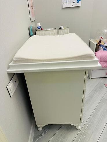 8marta aid sekil: Dil Uşaq üçün kamod satılır.150 azn son qiymət. Mdf dir matrrilar.Əla — 2