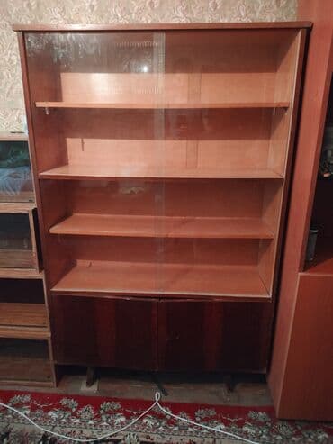 Şüşəli dolab vitrini, İşlənmiş, Ünvandan götürmə