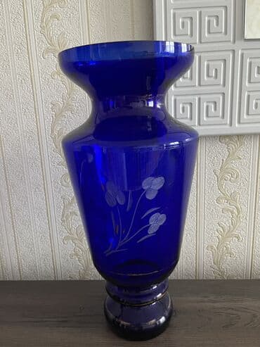 yuxuda gul qabi görmek: Bir vaza — 1