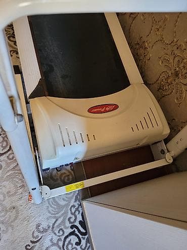electro gitara: Elektrik qaçış trenajoru – Life Power Xüsusiyyətlər: işlək vəziyyətdə — 3