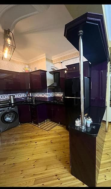 iran kafeli: Mətbəx mebeli dəsti – bənövşəyi/qara parlaq (high-gloss) fasadlı, L — 3