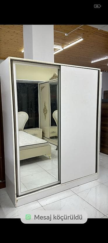 *Dolab* Olculer En. 1.60sm Hudurluk. 2m Derınlık. 50 sm *Qıymet 180 — 1