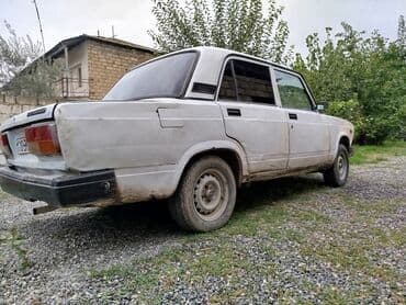ваза напольная стеклянная высокая без узора: VAZ 2107, ağ rəng, sedan kuzov. AZ dövlət nömrə nişanı: 10-BH-087 — 5