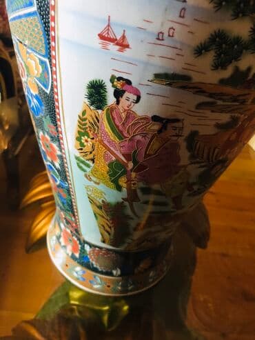 dekorativ gullər: Guldan qedimi boyukdur ev dekoru ucun saxsidandir ustunde nagillardan — 5