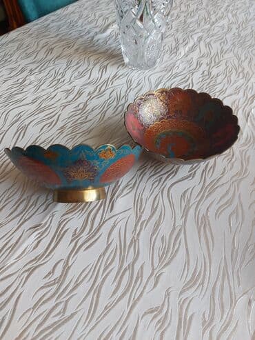 ваза напольная керамическая высокая: 2 ədəd bürünc şirniyyat qabı satılır. Əl işidi. Hindistan istehsalı — 3