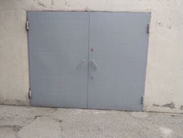 işləmiş dərvazalar: Qaraj ücün qapı — 3