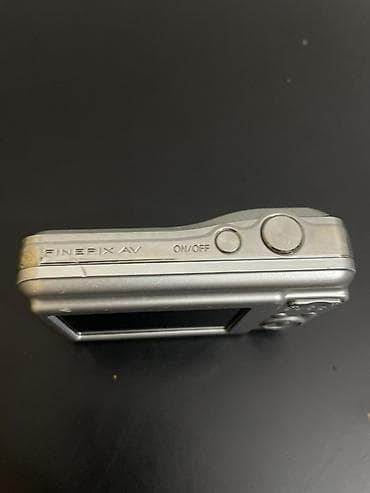 16 pro dubay: Fujifilm FinePix AV seriyalı kompakt rəqəmsal fotoaparat - Korpus — 4