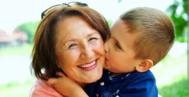 Uşaq baxıcısı xidməti. Əhmədlide qalıram. Öz evimdə, ve ya sizin