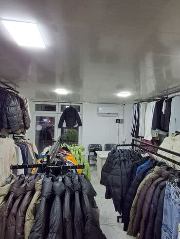bakida magaza satilir: Salam əleykum. İnşaatçılar metrosuna ayaqla 5 dəq, Şərifzadə küçəsində — 4