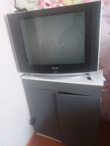 televizor samsung 108 cm: Televizor Samsung — 2