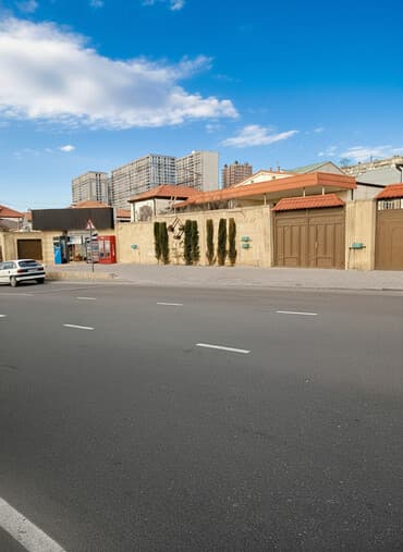 8 noyabr prospektində, Gənclik parkına yaxın ərazidə, Gəncə prospekti