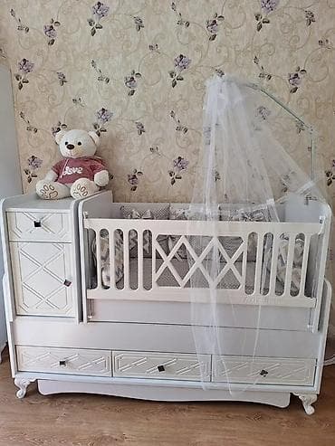 Oğlan və qız üçün, Beşik