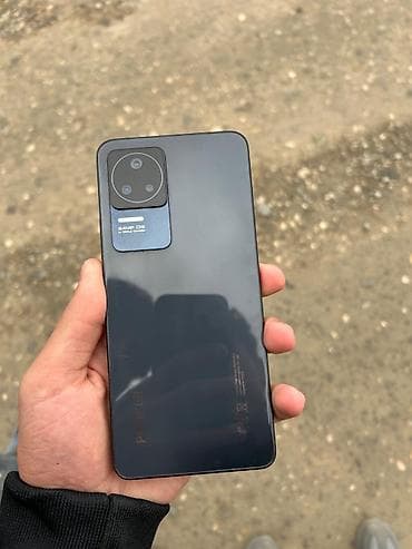 iphone da max: POCO smartfon – 5G dəstəyi ilə Xüsusiyyətlər: - Arxa kamera bloku — 2