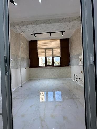 8 ci mikrorayon satilan evler: 3 otaqlı, Yeni tikili, 78 kv. m — 3