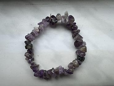 Ametist daşlarından hazırlanmış elastik qolbaq. - Material: təbii