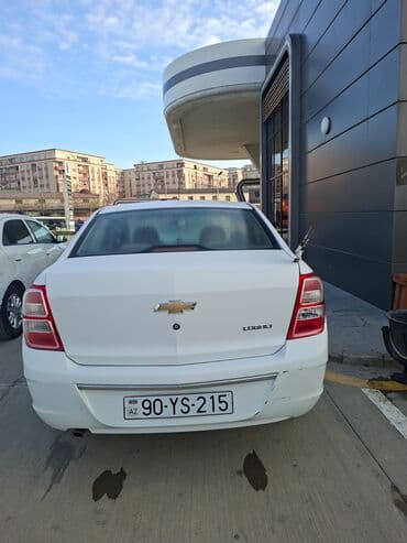 купить приус в баку: Chevrolet Cobalt – ağ rəng, sedan kuzov. Xüsusiyyətlər: - — 1