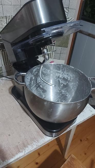 ariston 50 l: Az işlənmiş xəmir yoğuran aparatı satılır, 400 manata alınıb, 200 — 4