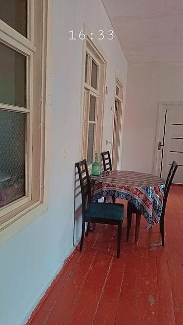 kiray: - Planlaşma: girişdə örtülü eyvan, geniş zal/otaq, ayrı mətbəx. - — 5