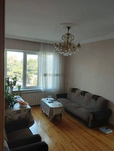 ucbucaq evlər: Bakı, Bakıxanov qəs., 3 otaqlı, Köhnə tikili, 72 kv. m — 1