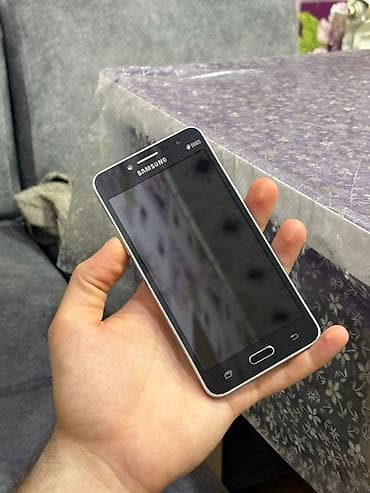 philips xenium 9@9h: Samsung J210, 8 GB, rəng - Qara, Sensor — 9