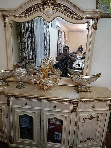 taxta stul stol: Klassik qonaq otağı mebel dəsti Tərkibi: - TV altlığı/TV tumbası — 5