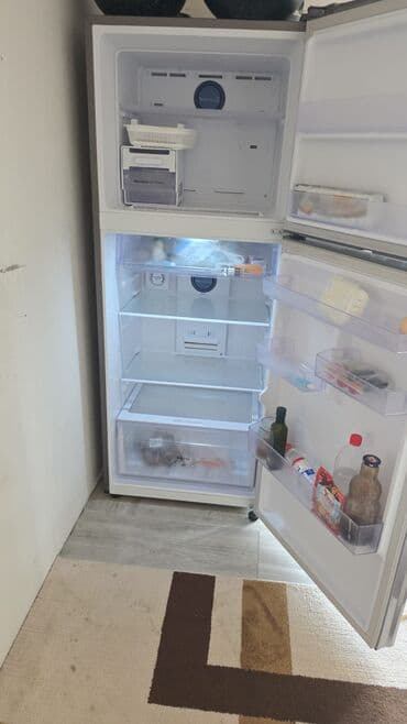 soyuducu soyutmur: SAMSUNG SOYUDUCU . Teze alinib 1 il deyil. Köc sebinden satilir — 2