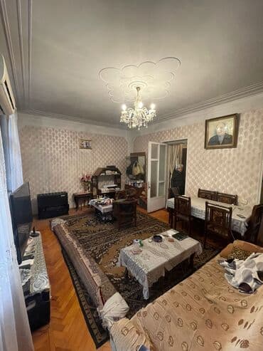 xacmazda ucuz evler: Bakı, Qaraçuxur qəs., 3 otaqlı, Köhnə tikili, m. Neftçilər, 70 kv. m — 2