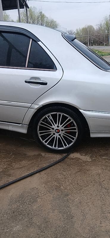 avto kondisaner: Disk təkər R 17, 5 Boltlu — 1