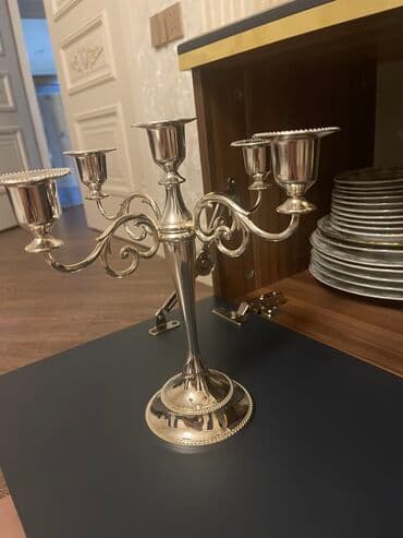 Bir defe işlenib,tep tezedir,gumuşu rengdedir,beş şam yerleşir,cox